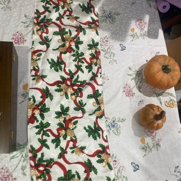 Christmas Table Runner Holly Pine Cones Pine Needles Table Runner 67x13” - Picture 1 of 5
